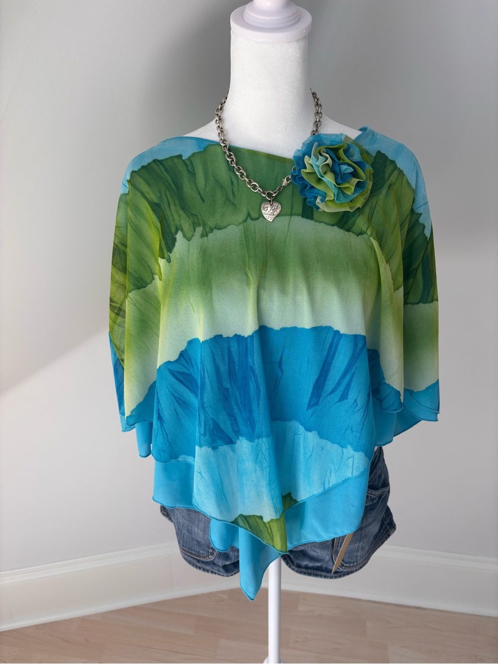 Y2K Natali Sheer Floral Mesh Poncho Top 💙